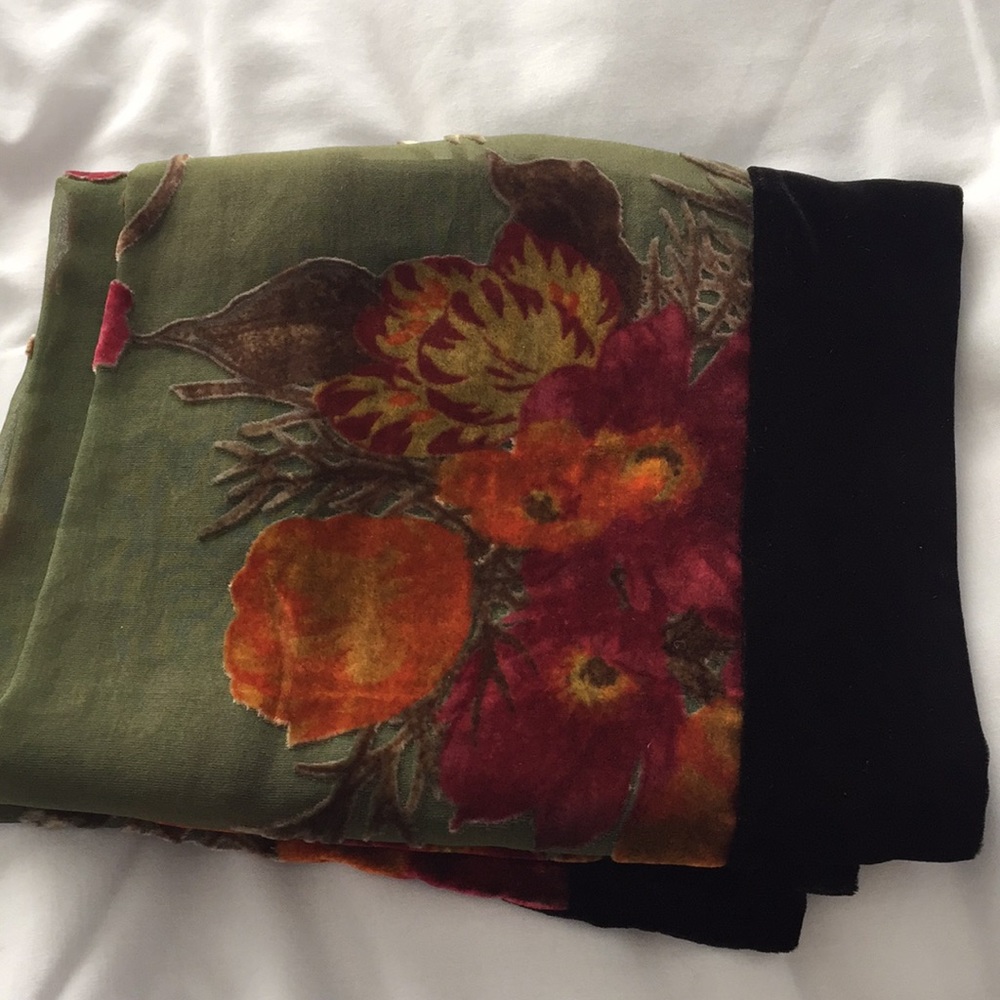 Velvet Shawl
